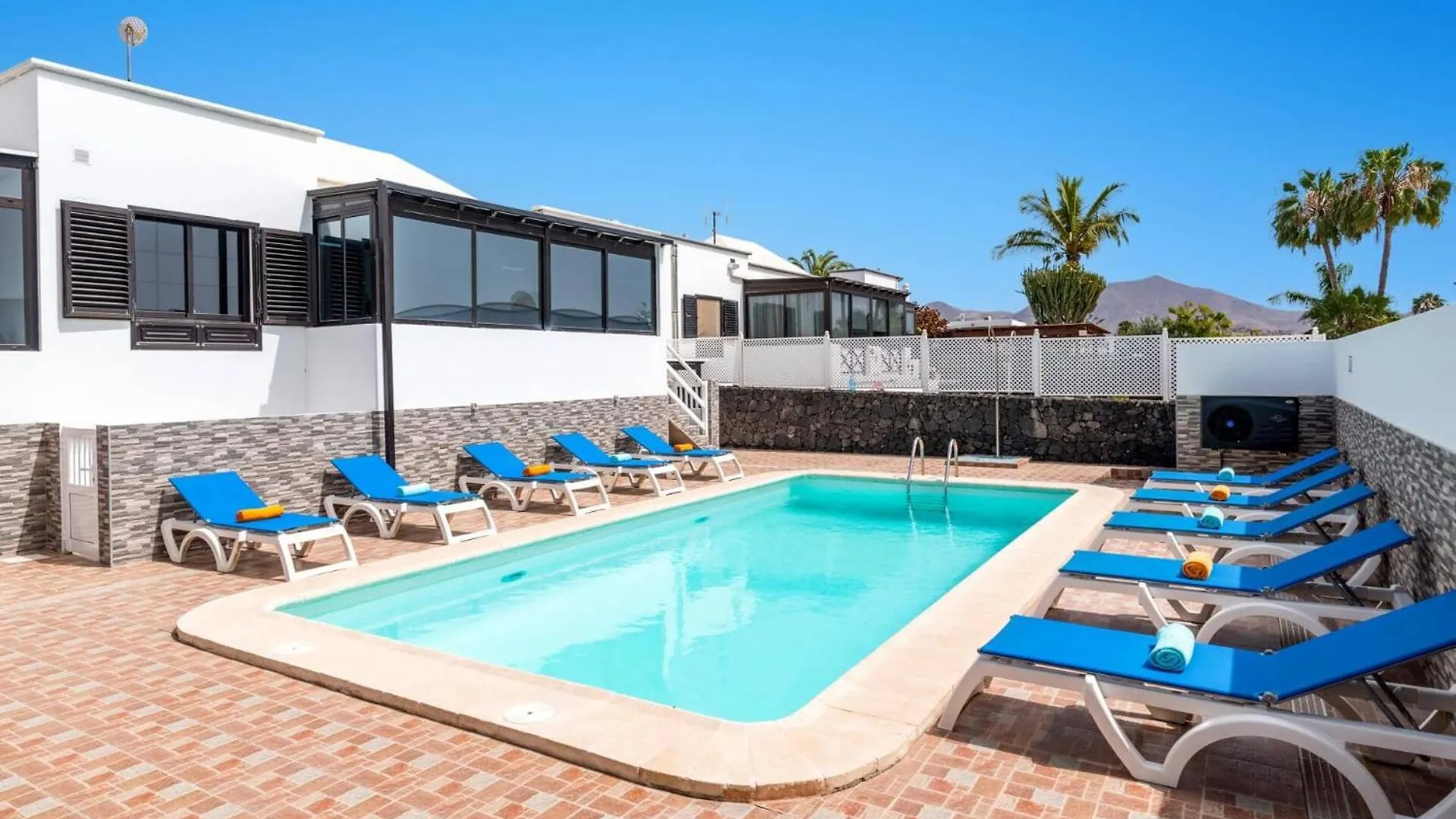 Villa Alvaro Dos By Villa Plus Playa Blanca