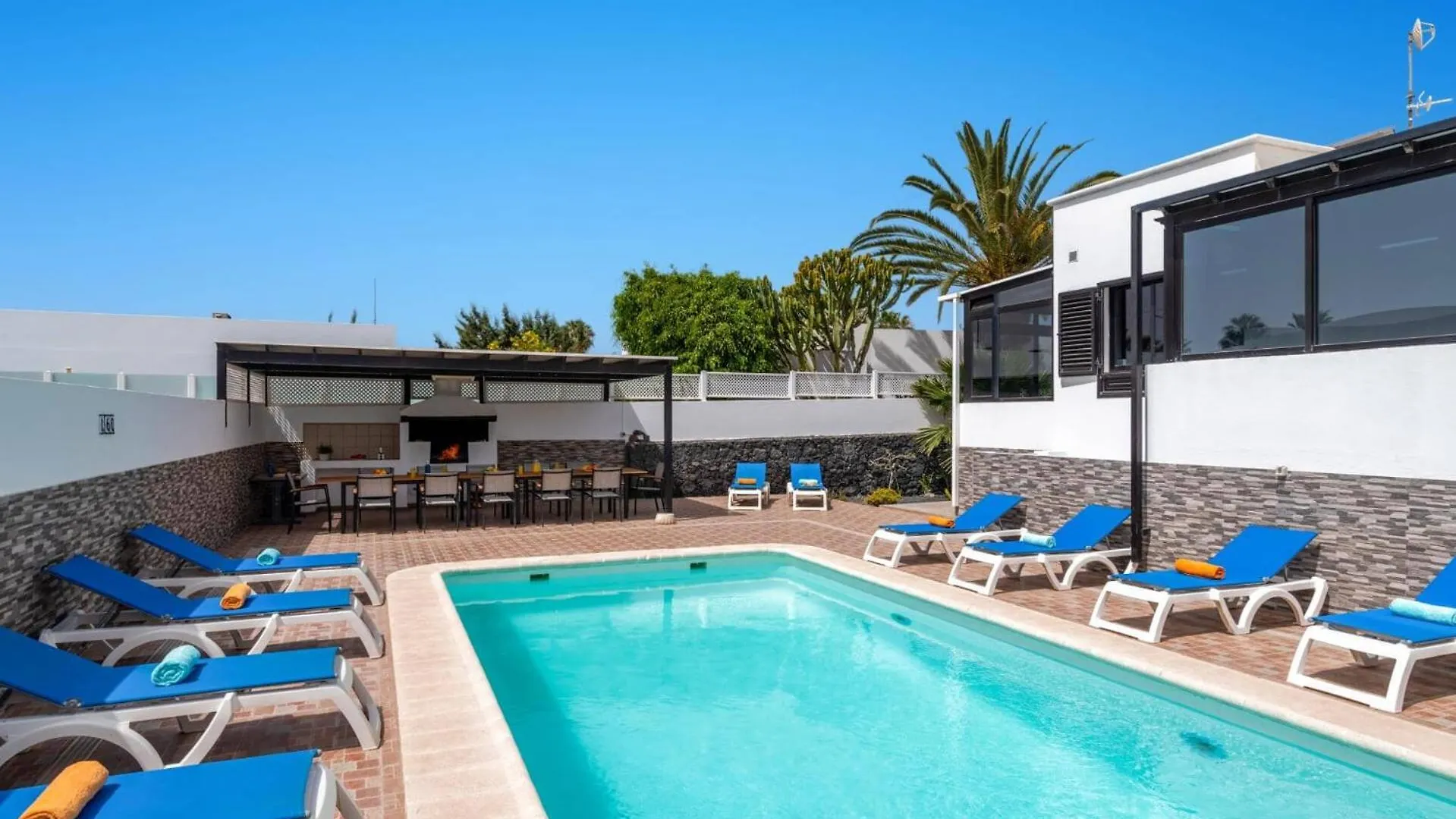 Villa Alvaro Dos By Villa Plus Playa Blanca
