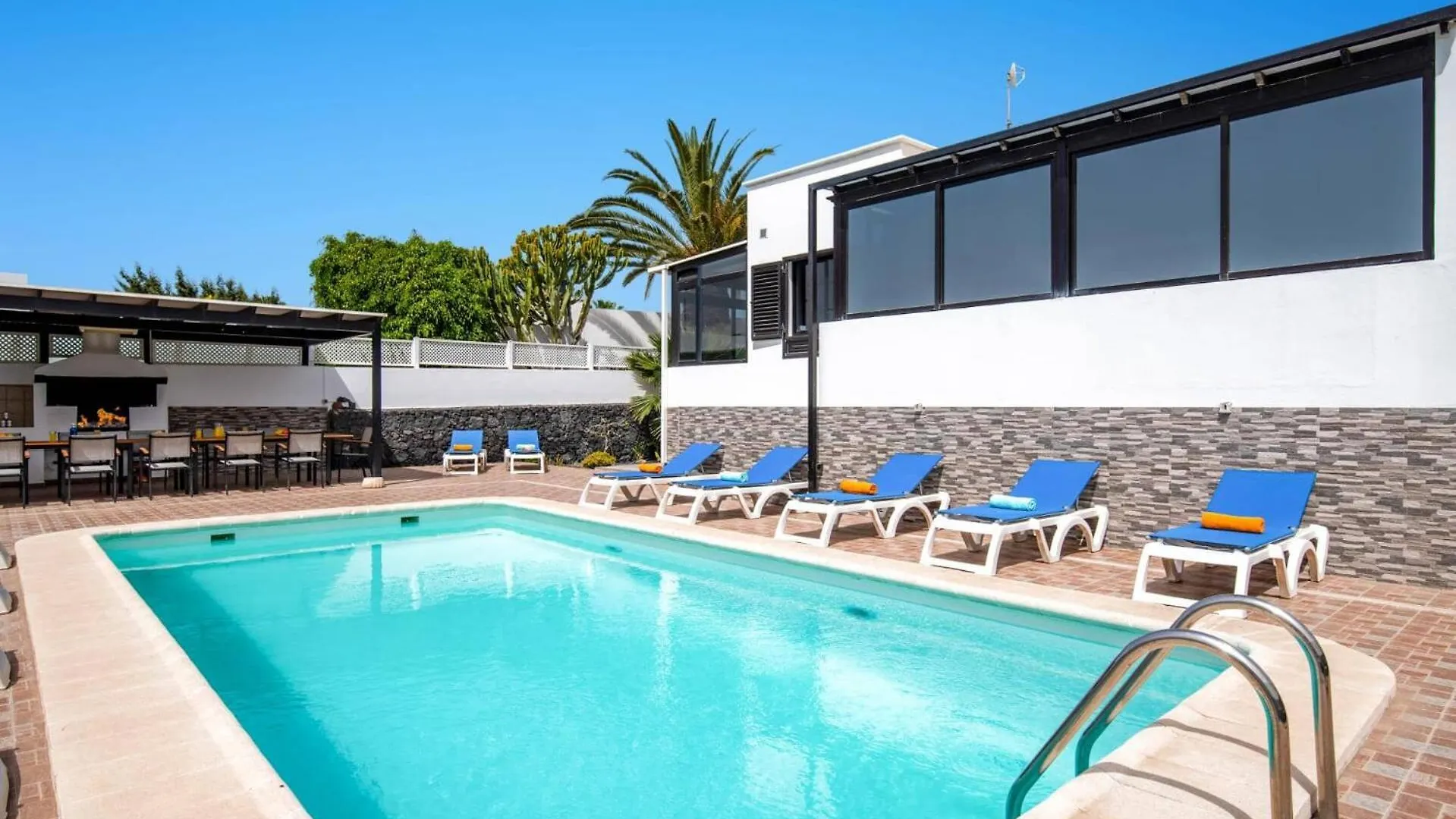 Villa Alvaro Dos By Villa Plus Playa Blanca